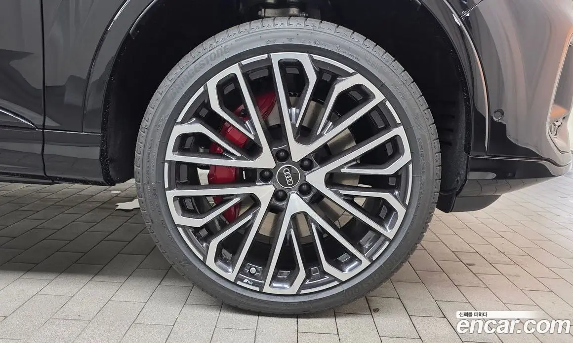 Audi SQ7 2026 4.0 автомат (гидро), фото 7