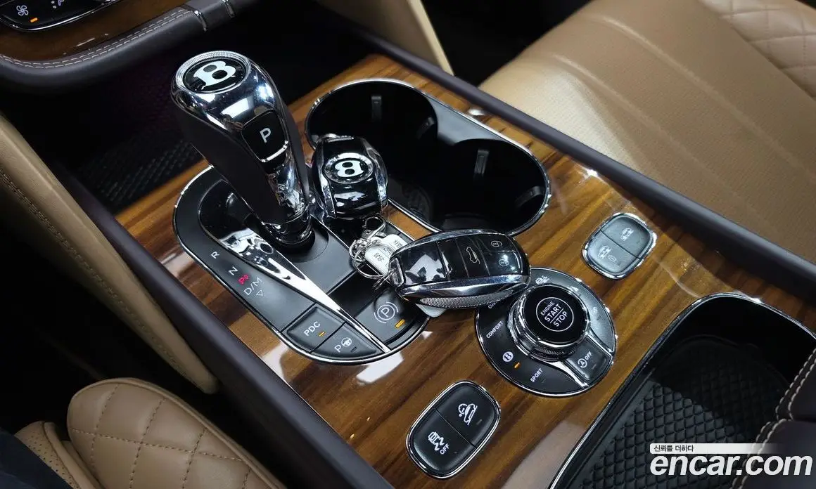 Bentley Bentayga 2018 6.0 автомат (гидро), фото 11 Bentley Bentayga 2018 6.0 автомат (гидро), фото 11