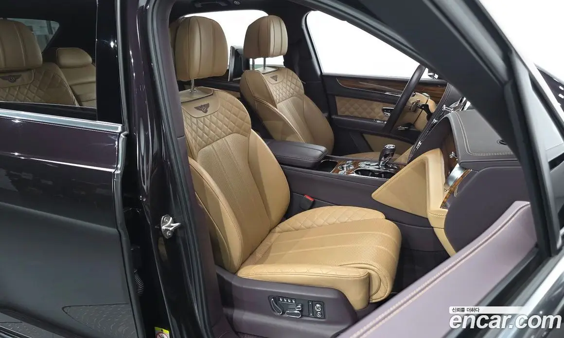 Bentley Bentayga 2018 6.0 автомат (гидро), фото 15 Bentley Bentayga 2018 6.0 автомат (гидро), фото 15