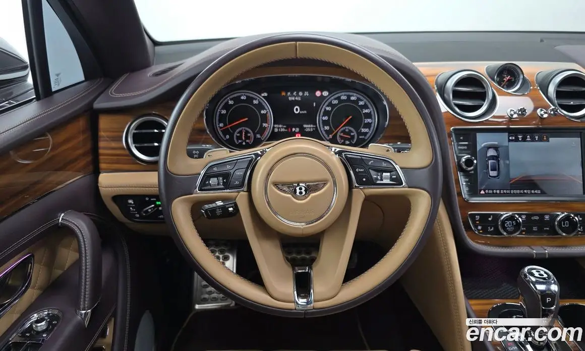 Bentley Bentayga 2018 6.0 автомат (гидро), фото 19 Bentley Bentayga 2018 6.0 автомат (гидро), фото 19