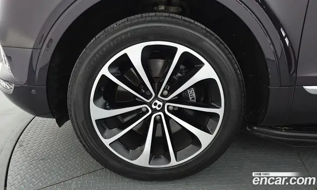 Bentley Bentayga 2018 6.0 автомат (гидро), миниатюра 4 Bentley Bentayga 2018 6.0 автомат (гидро), миниатюра 4