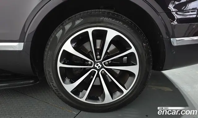 Bentley Bentayga 2018 6.0 автомат (гидро), миниатюра 6 Bentley Bentayga 2018 6.0 автомат (гидро), миниатюра 6