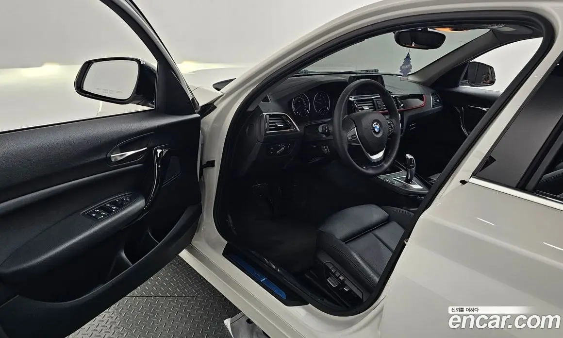 BMW 1 серия 2019 2.0 автомат (гидро), фото 12 BMW 1 серия 2019 2.0 автомат (гидро), фото 12