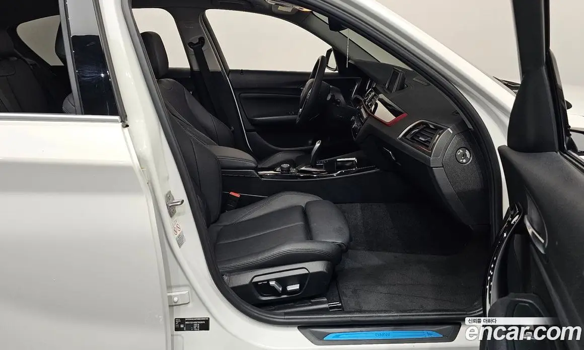 BMW 1 серия 2019 2.0 автомат (гидро), фото 15 BMW 1 серия 2019 2.0 автомат (гидро), фото 15