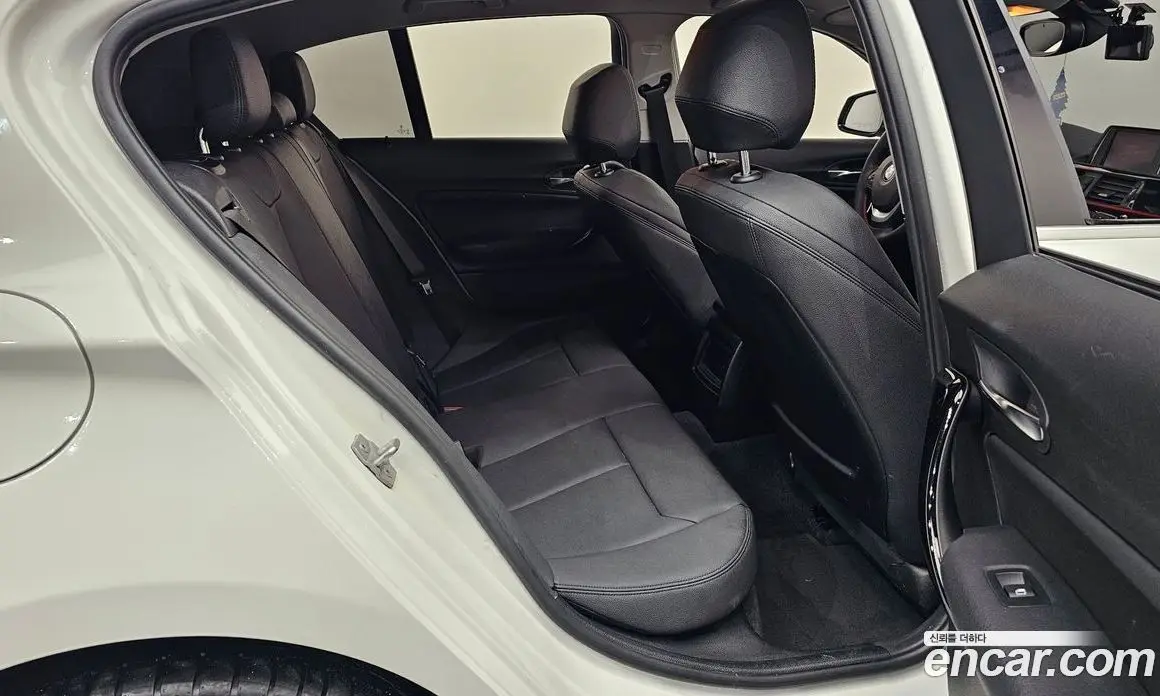 BMW 1 серия 2019 2.0 автомат (гидро), фото 16 BMW 1 серия 2019 2.0 автомат (гидро), фото 16