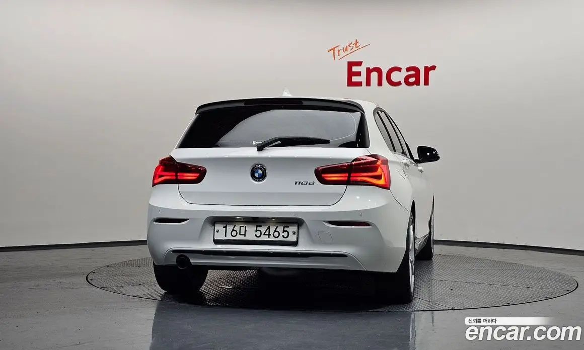 BMW 1 серия 2019 2.0 автомат (гидро), фото 3 BMW 1 серия 2019 2.0 автомат (гидро), фото 3