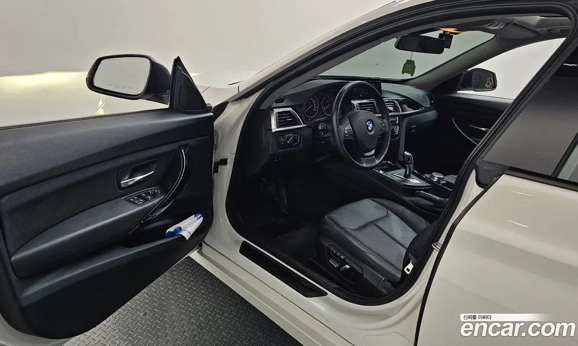BMW 3 серия 2018 2.0 автомат (гидро), фото 13
