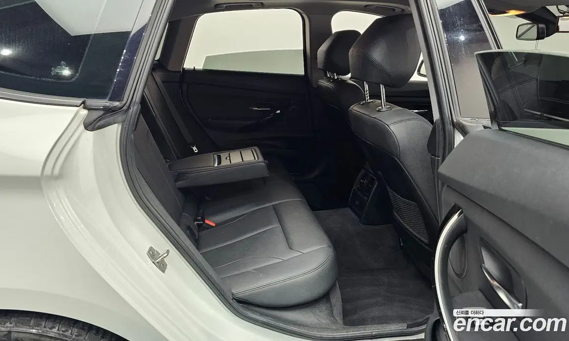 BMW 3 серия 2018 2.0 автомат (гидро), фото 17