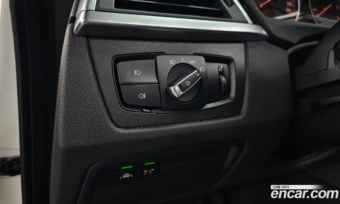 BMW 3 серия 2018 2.0 автомат (гидро), фото 27