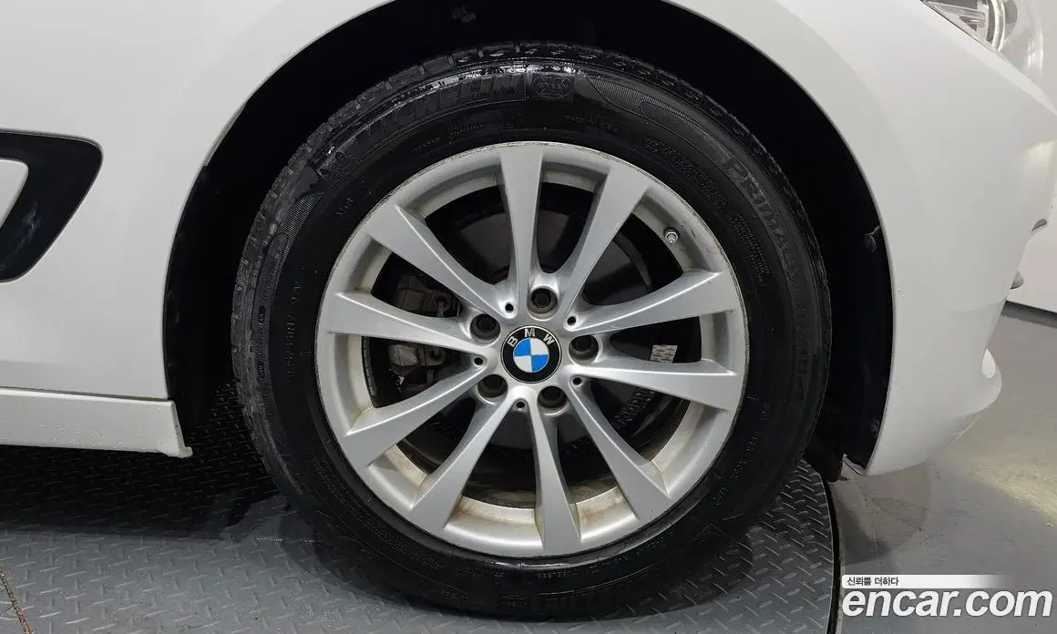 BMW 3 серия 2018 2.0 автомат (гидро), фото 7