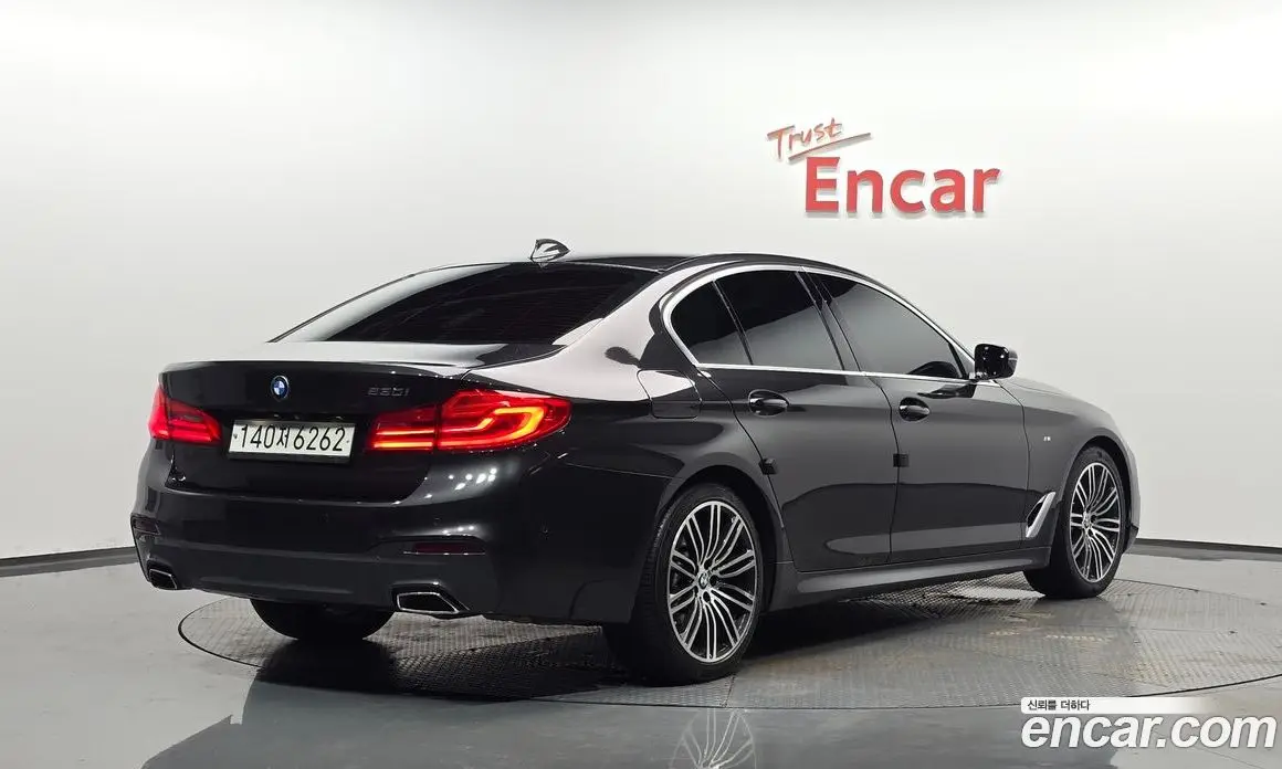 BMW 5 серия 2019 2.0 автомат (гидро), фото 1 BMW 5 серия 2019 2.0 автомат (гидро), фото 1