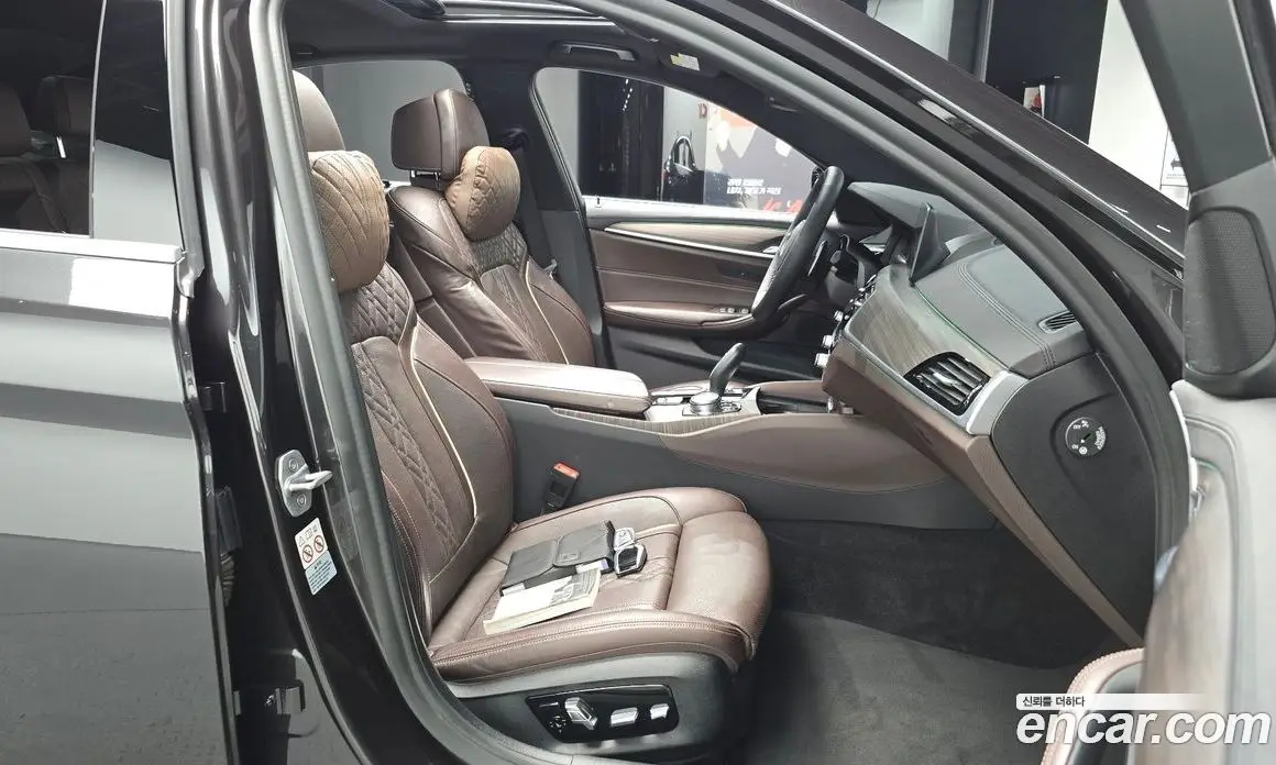 BMW 5 серия 2019 2.0 автомат (гидро), фото 16 BMW 5 серия 2019 2.0 автомат (гидро), фото 16