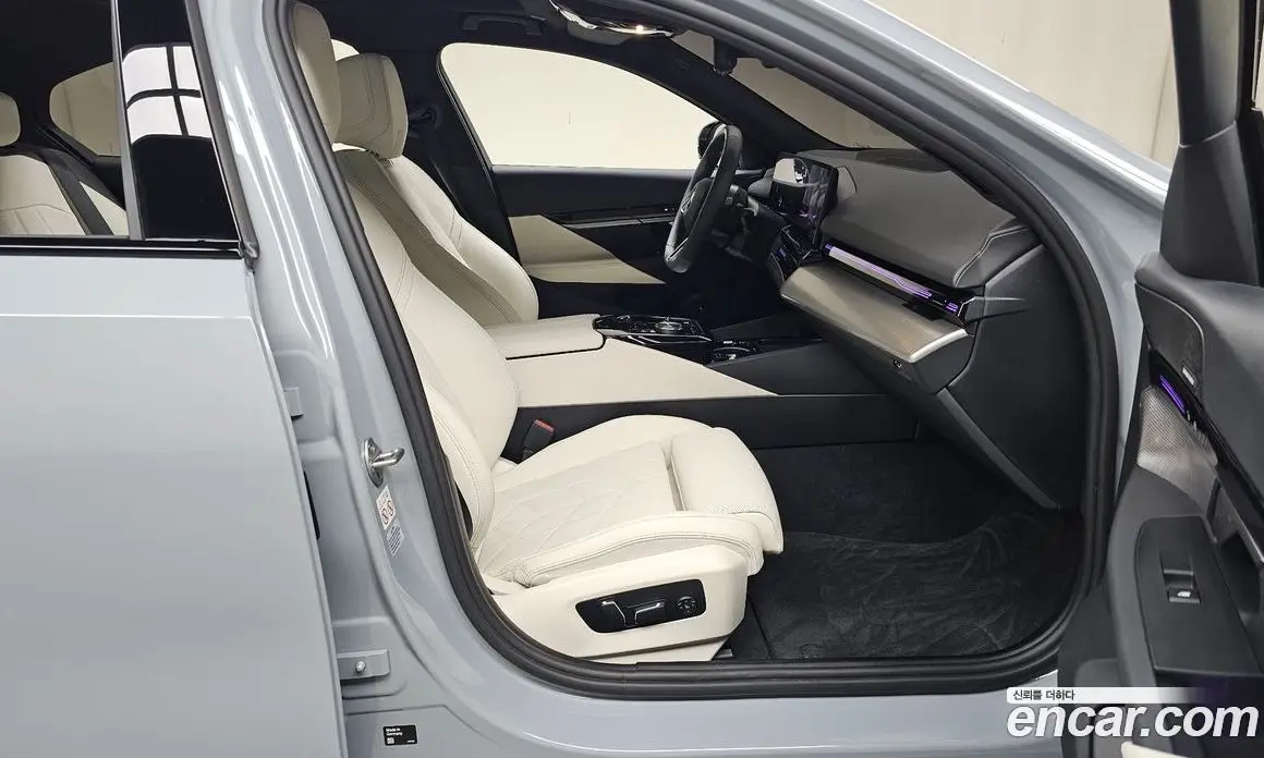 BMW 5 серия 2024 2.0 автомат (гидро), фото 15