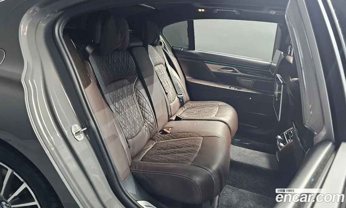 BMW 7 серия 2021 3.0 автомат (гидро), фото 17 BMW 7 серия 2021 3.0 автомат (гидро), фото 17