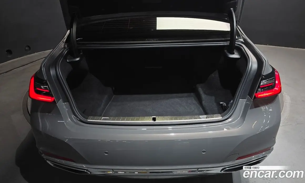 BMW 7 серия 2021 3.0 автомат (гидро), фото 33 BMW 7 серия 2021 3.0 автомат (гидро), фото 33