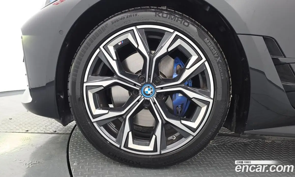BMW i4 2023 0.2 автомат (гидро), фото 4
