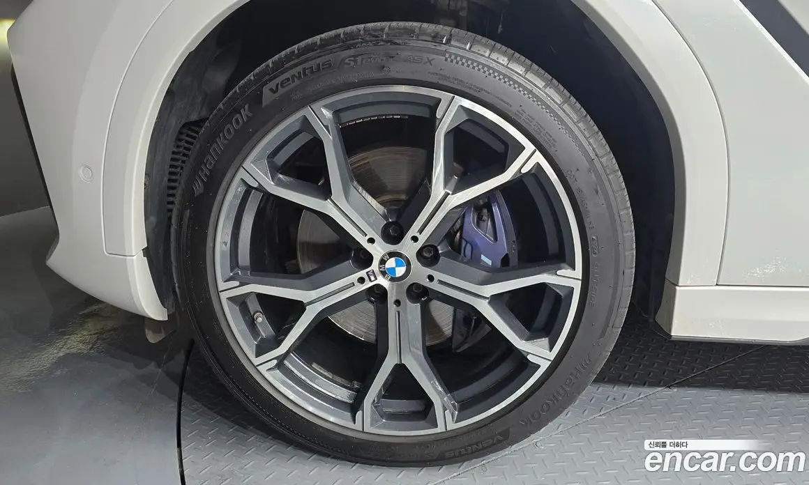 BMW X6 2021 3.0 автомат (гидро), фото 5