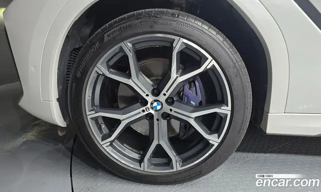BMW X6 2021 3.0 автомат (гидро), миниатюра 5