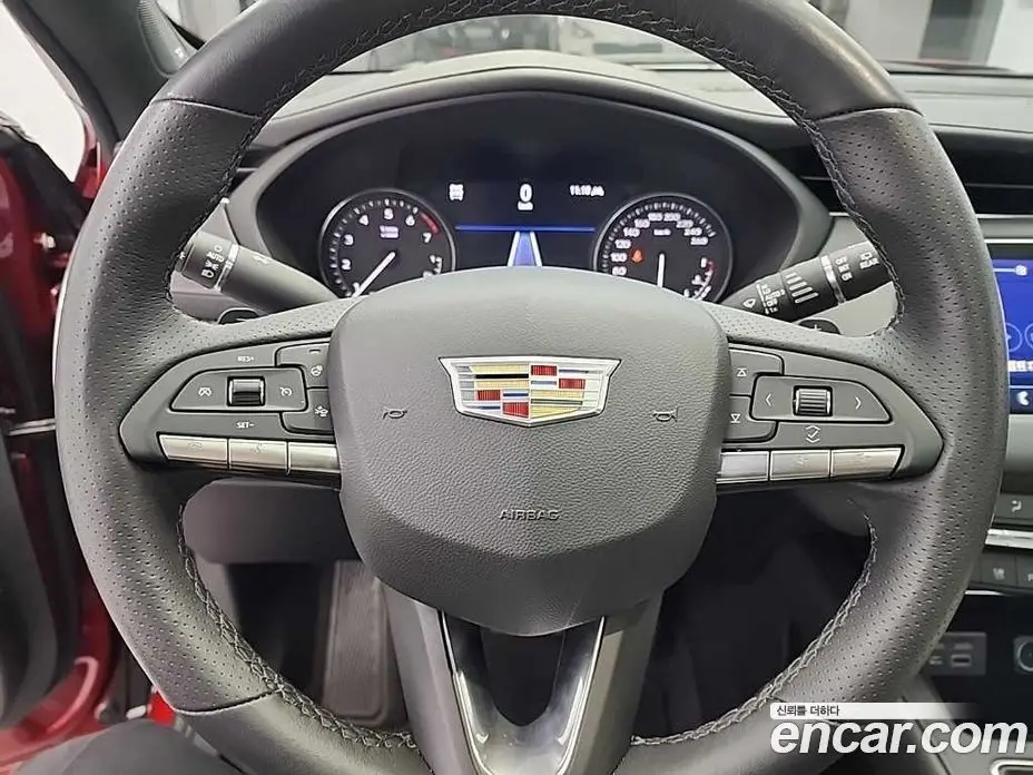 Cadillac XT4 2022 2.0 автомат (гидро), фото 12 Cadillac XT4 2022 2.0 автомат (гидро), фото 12