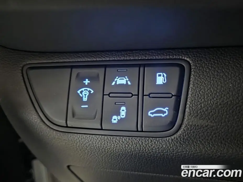 Genesis G70 2017 2.0 автомат (гидро), фото 13 Genesis G70 2017 2.0 автомат (гидро), фото 13