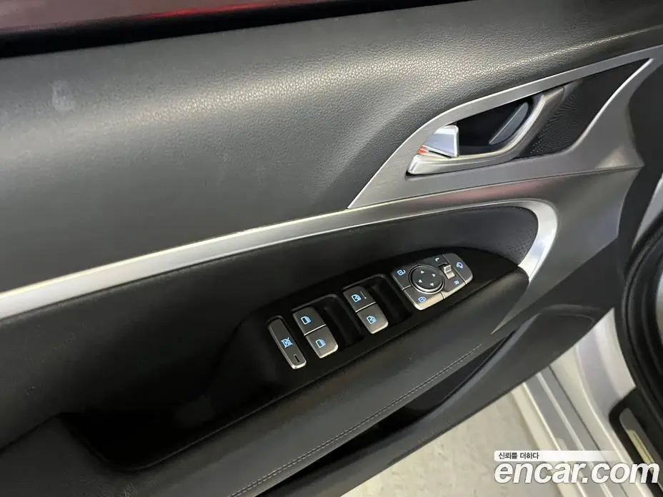 Genesis G70 2017 2.0 автомат (гидро), фото 14 Genesis G70 2017 2.0 автомат (гидро), фото 14