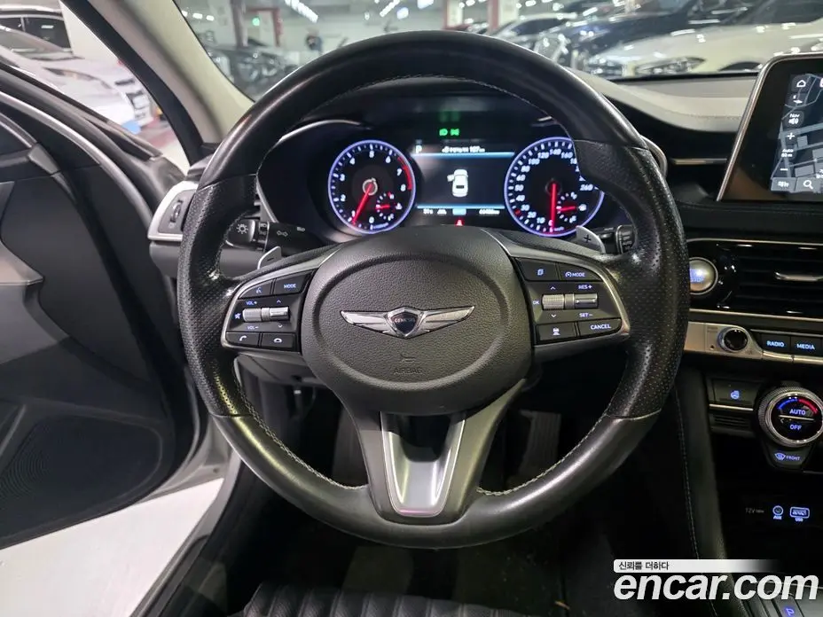 Genesis G70 2017 2.0 автомат (гидро), фото 9 Genesis G70 2017 2.0 автомат (гидро), фото 9