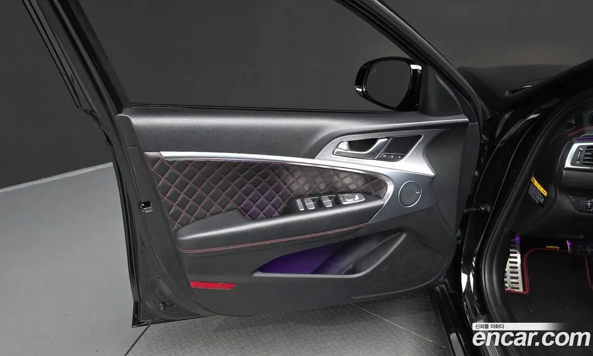 Genesis G70 2019 3.3 автомат (гидро), фото 14 Genesis G70 2019 3.3 автомат (гидро), фото 14