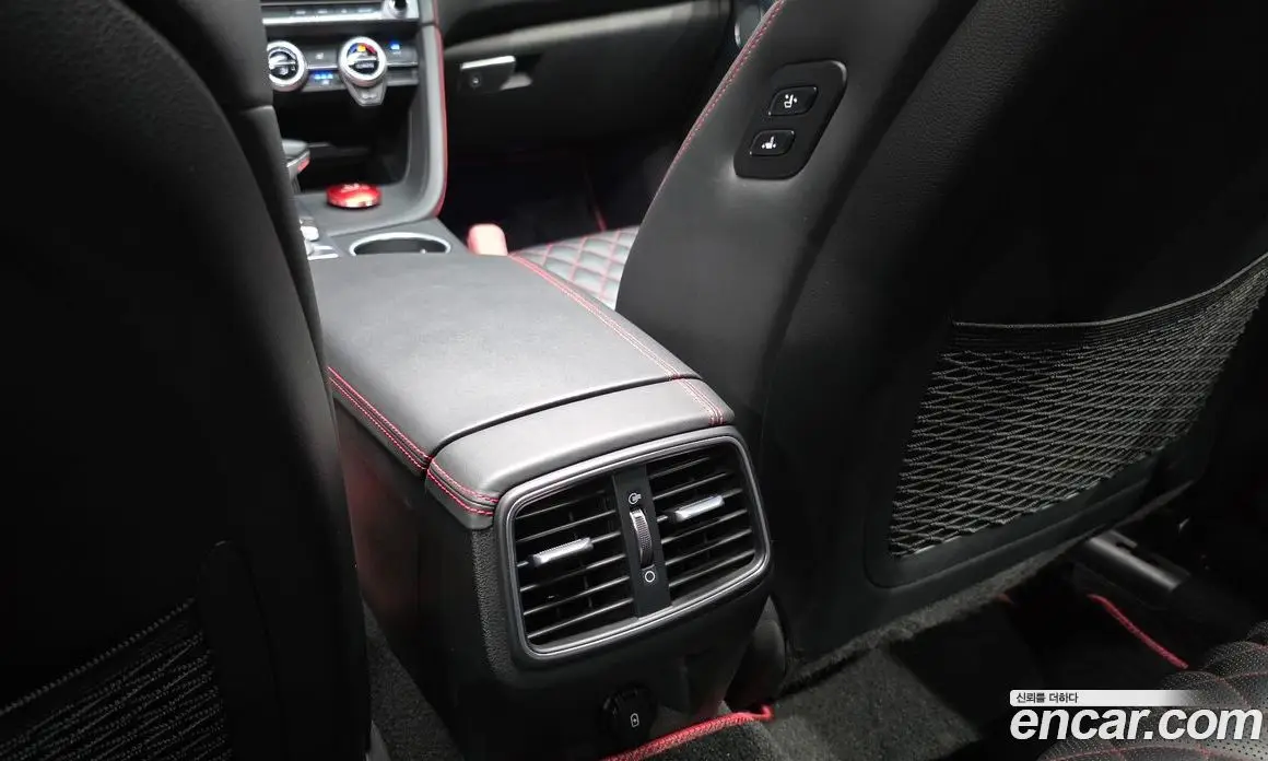 Genesis G70 2019 3.3 автомат (гидро), фото 34 Genesis G70 2019 3.3 автомат (гидро), фото 34