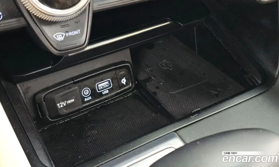 Genesis G70 2019 2.0 автомат (гидро), фото 16 Genesis G70 2019 2.0 автомат (гидро), фото 16
