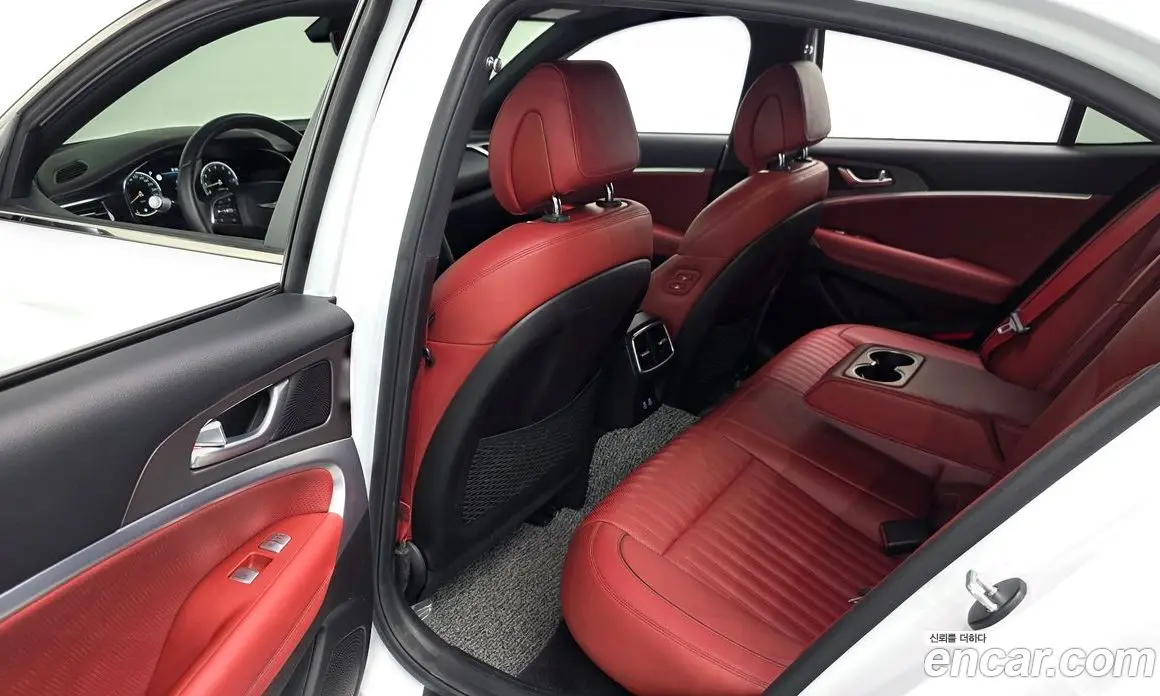 Genesis G70 2023 2.5 автомат (гидро), фото 17 Genesis G70 2023 2.5 автомат (гидро), фото 17