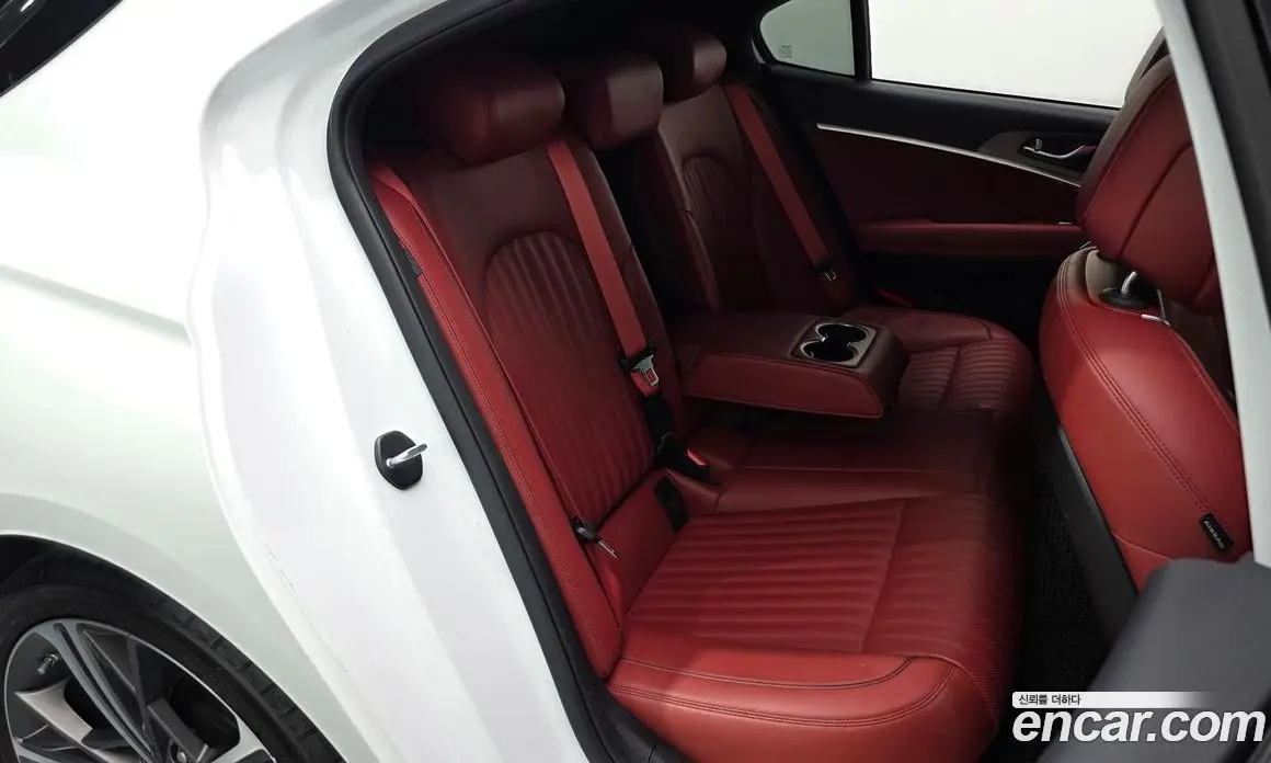Genesis G70 2023 2.5 автомат (гидро), фото 18 Genesis G70 2023 2.5 автомат (гидро), фото 18