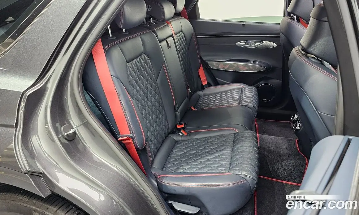 Genesis GV70 2021 2.5 автомат (гидро), фото 17 Genesis GV70 2021 2.5 автомат (гидро), фото 17