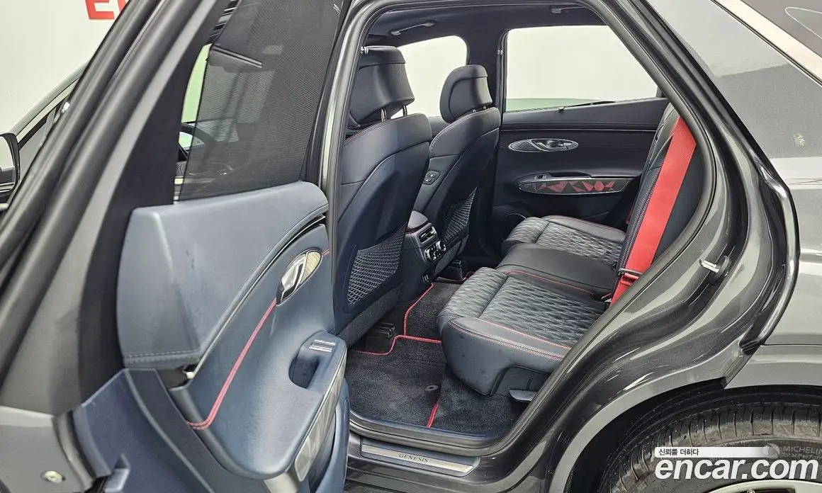 Genesis GV70 2021 2.5 автомат (гидро), фото 28 Genesis GV70 2021 2.5 автомат (гидро), фото 28