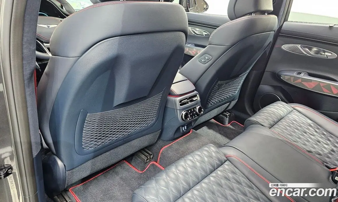Genesis GV70 2021 2.5 автомат (гидро), фото 31 Genesis GV70 2021 2.5 автомат (гидро), фото 31