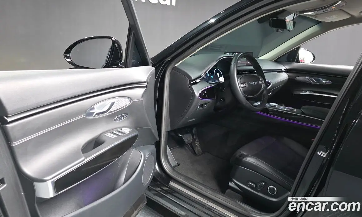 Genesis GV70 2021 2.5 автомат (гидро), фото 13 Genesis GV70 2021 2.5 автомат (гидро), фото 13