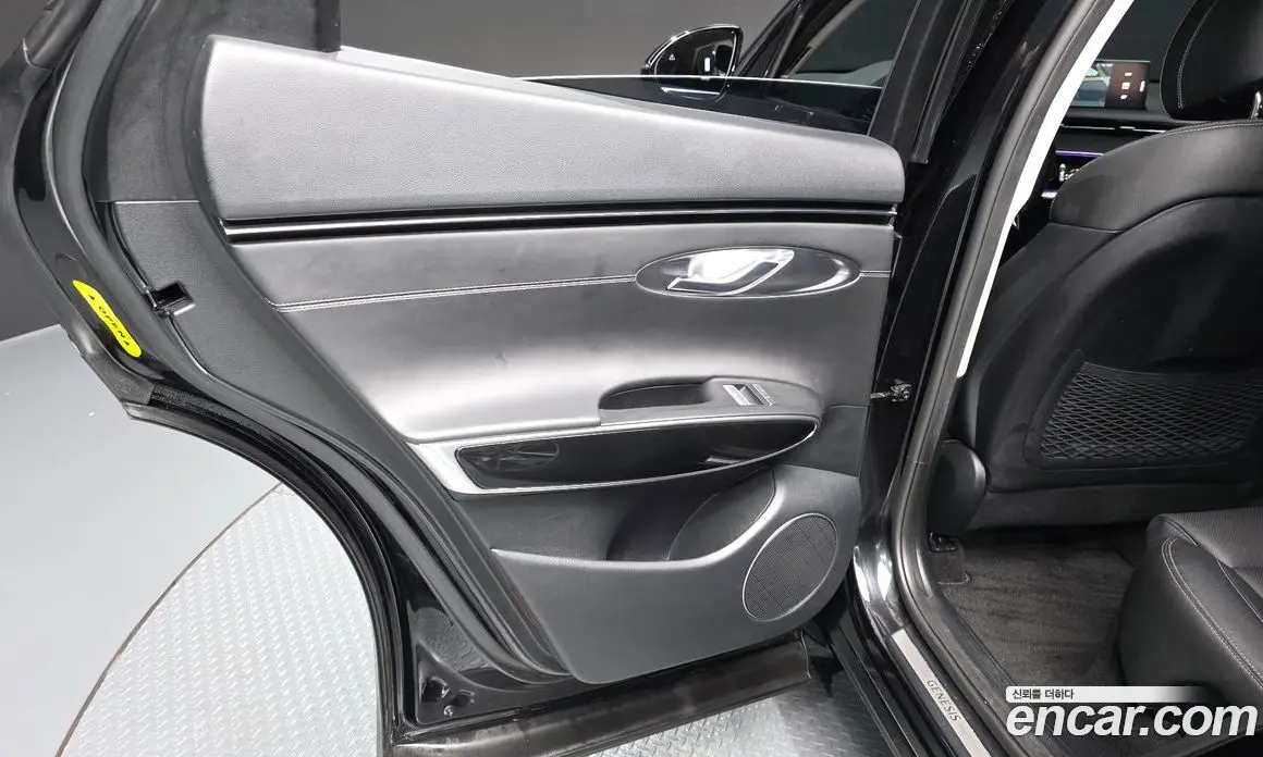 Genesis GV70 2021 2.5 автомат (гидро), фото 15 Genesis GV70 2021 2.5 автомат (гидро), фото 15