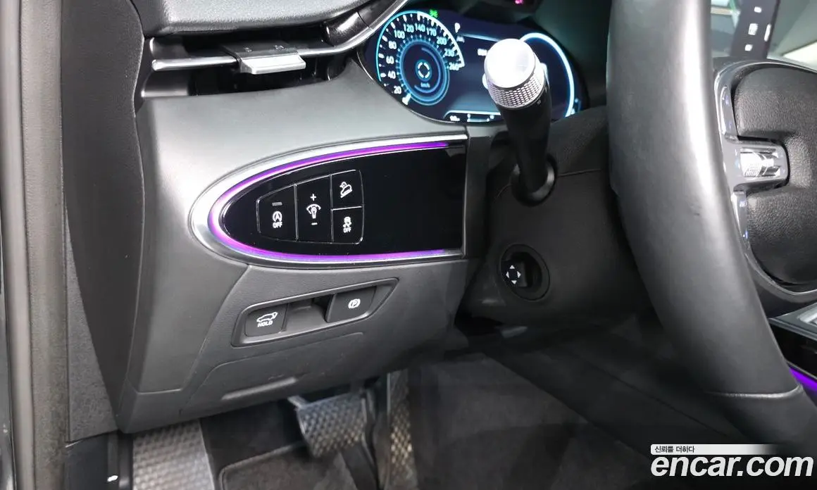 Genesis GV70 2021 2.5 автомат (гидро), фото 27 Genesis GV70 2021 2.5 автомат (гидро), фото 27