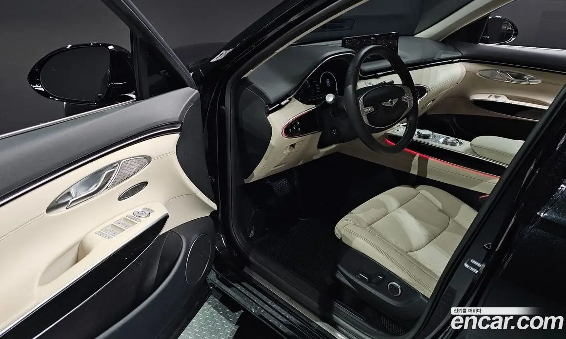Genesis GV70 2023 2.5 автомат (гидро), фото 10 Genesis GV70 2023 2.5 автомат (гидро), фото 10