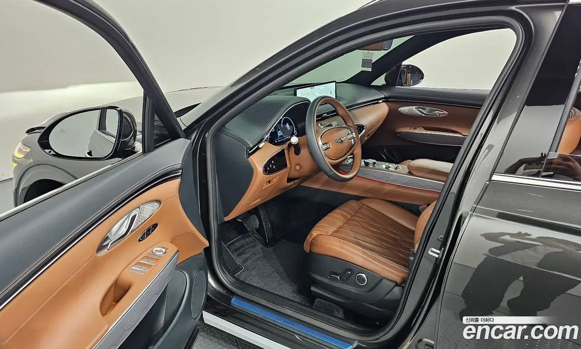 Genesis GV70 2023 2.5 автомат (гидро), фото 13 Genesis GV70 2023 2.5 автомат (гидро), фото 13