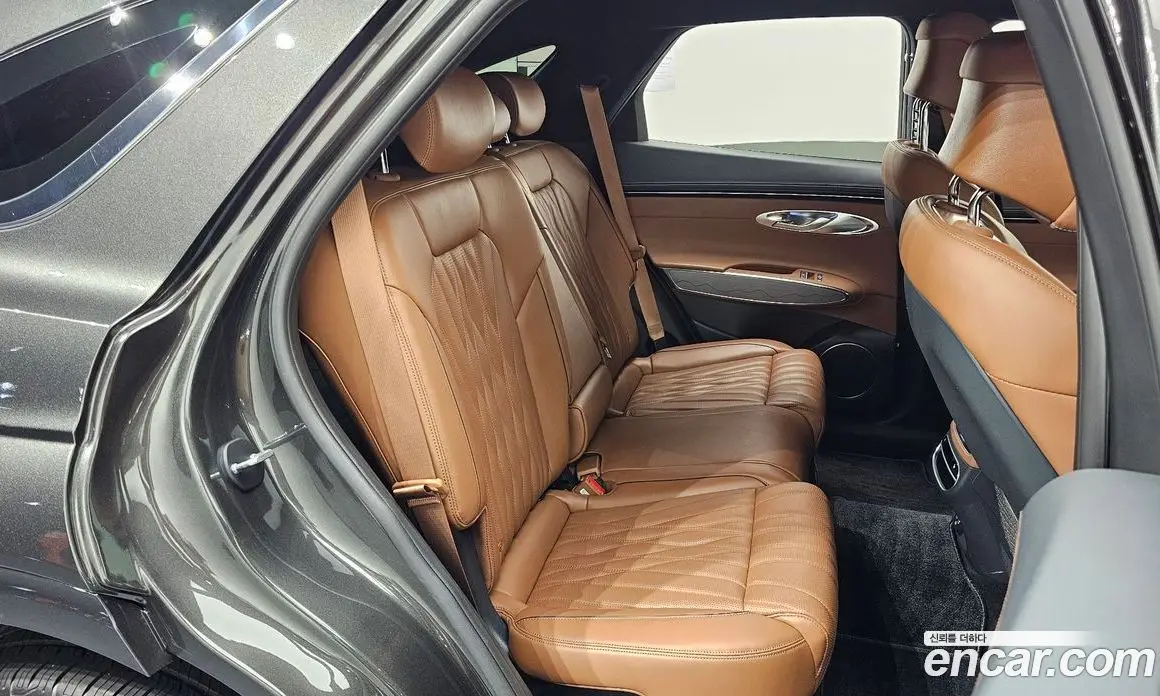 Genesis GV70 2023 2.5 автомат (гидро), фото 16 Genesis GV70 2023 2.5 автомат (гидро), фото 16