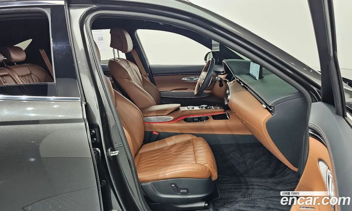 Genesis GV70 2023 2.5 автомат (гидро), фото 17 Genesis GV70 2023 2.5 автомат (гидро), фото 17