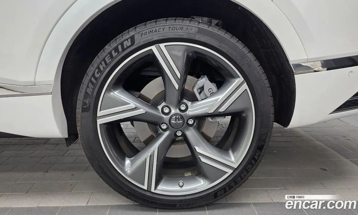 Genesis GV80 2024 2.5 автомат (гидро), фото 7 Genesis GV80 2024 2.5 автомат (гидро), фото 7