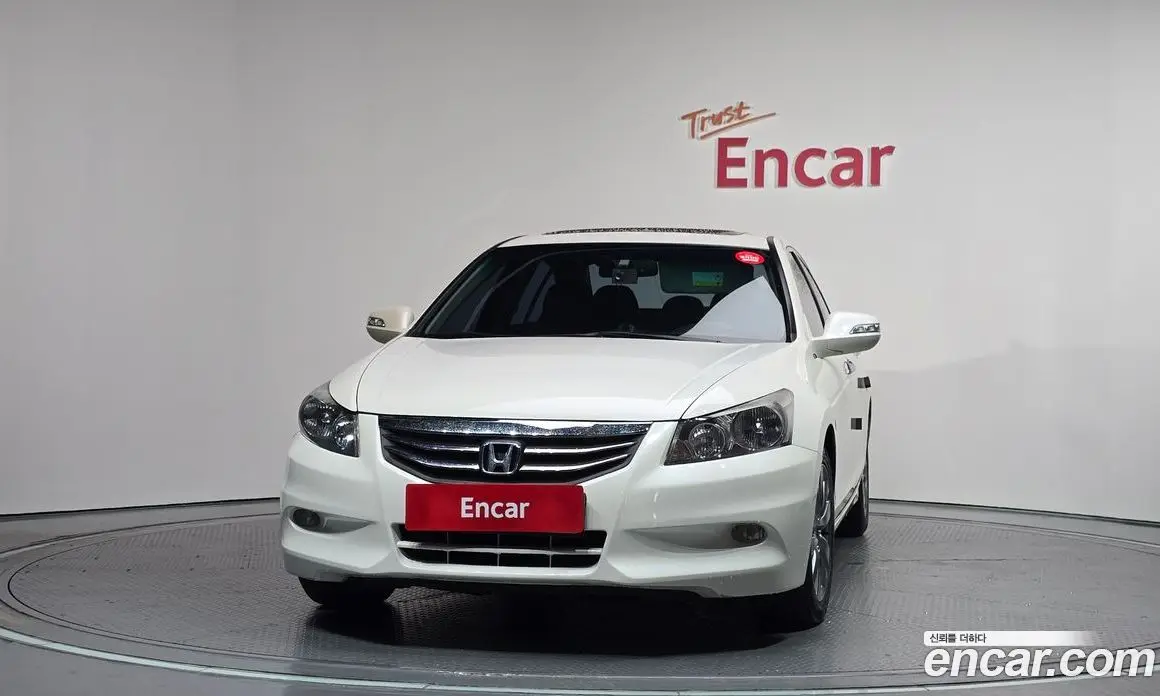 Honda Accord 2011 3.5 автомат (гидро), фото 3