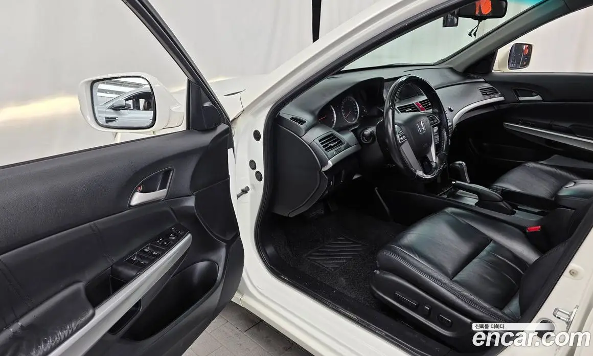 Honda Accord 2011 3.5 автомат (гидро), фото 10