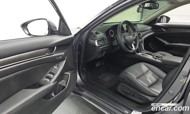 Honda Accord 2019 2.0 автомат (гидро), миниатюра 10 Honda Accord 2019 2.0 автомат (гидро), миниатюра 10