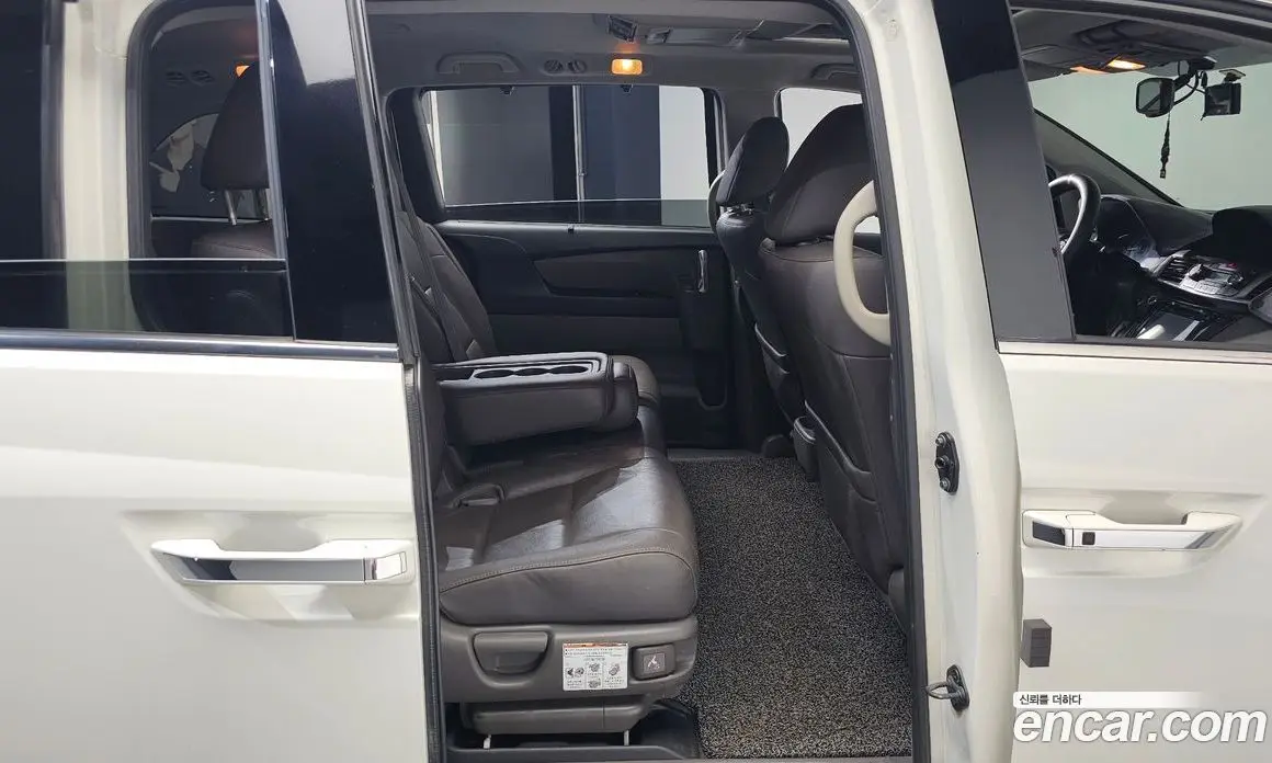 Honda Odyssey 2016 3.5 автомат (гидро), фото 11