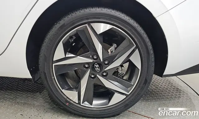 Hyundai Avante 2021 1.6 автомат (гидро), миниатюра 7 Hyundai Avante 2021 1.6 автомат (гидро), миниатюра 7