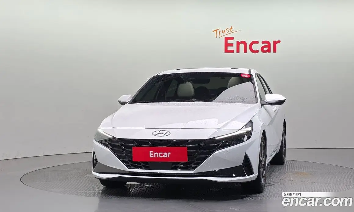 Hyundai Avante 2023 1.6 автомат (гидро), фото 3