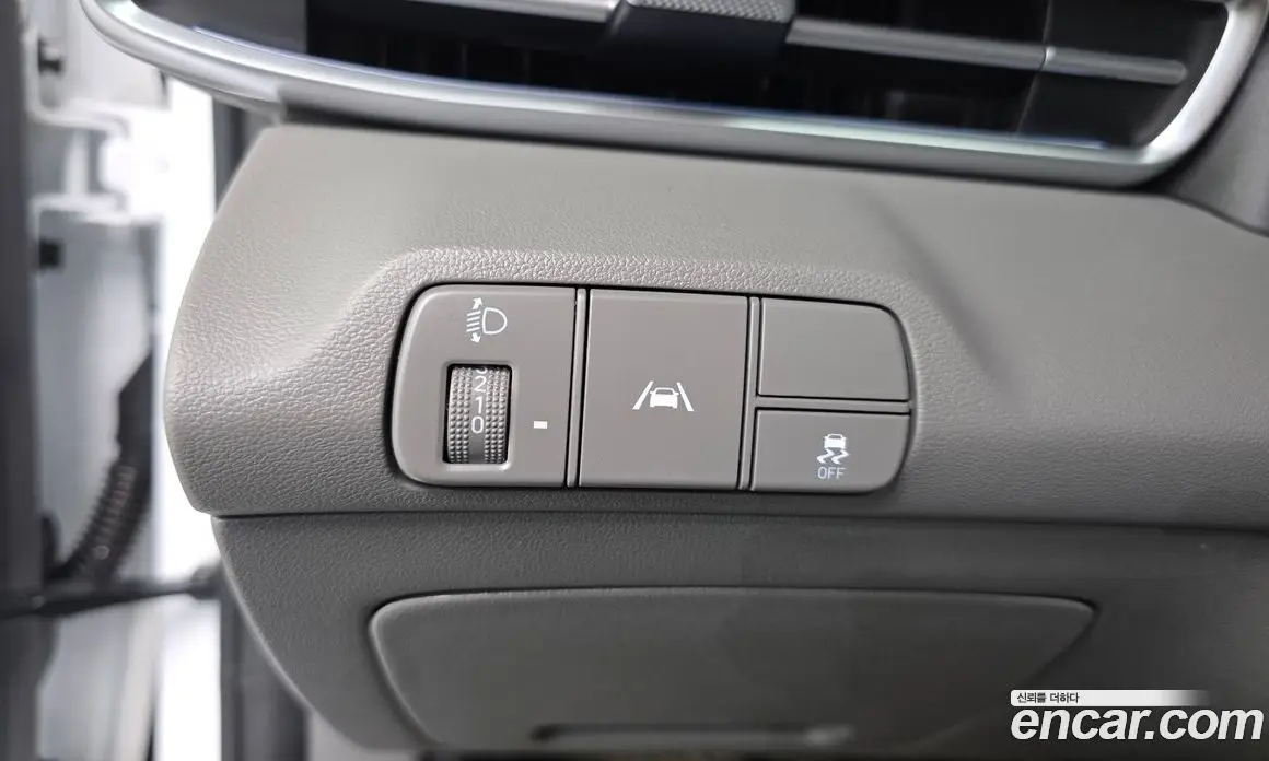 Hyundai Avante 2023 1.6 автомат (гидро), фото 22
