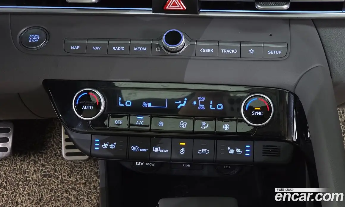 Hyundai Avante 2023 1.6 автомат (гидро), фото 26